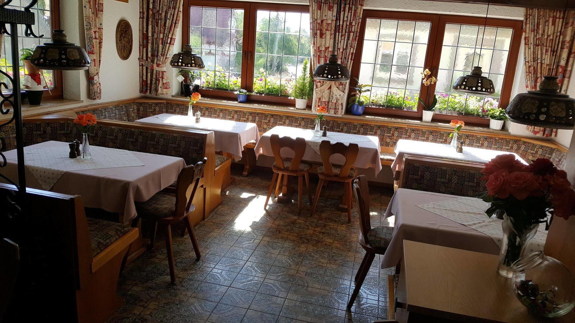 Hotel Gasthof Zum Schwan Steinsfeld Zewnętrze zdjęcie