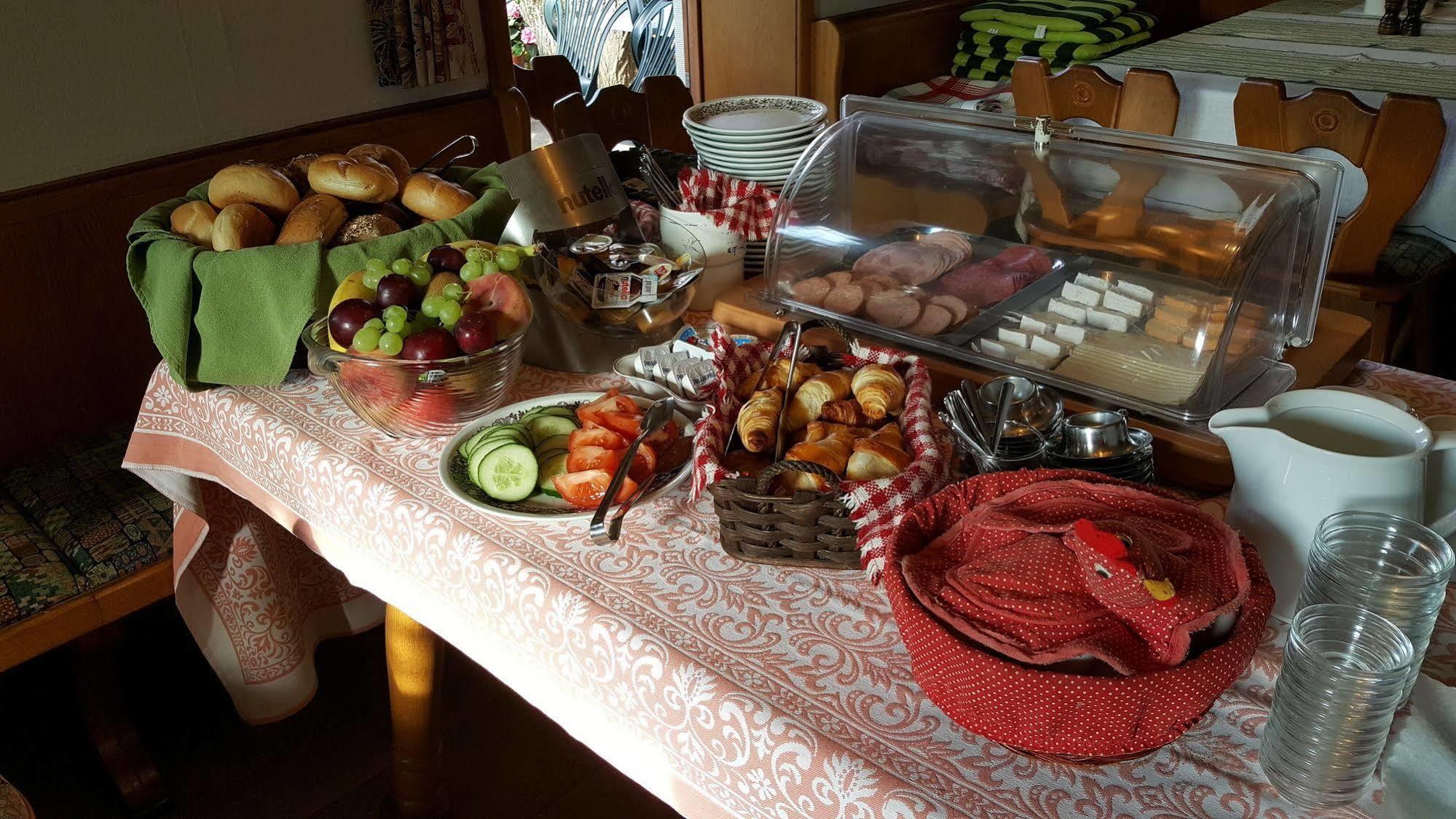Hotel Gasthof Zum Schwan Steinsfeld Zewnętrze zdjęcie