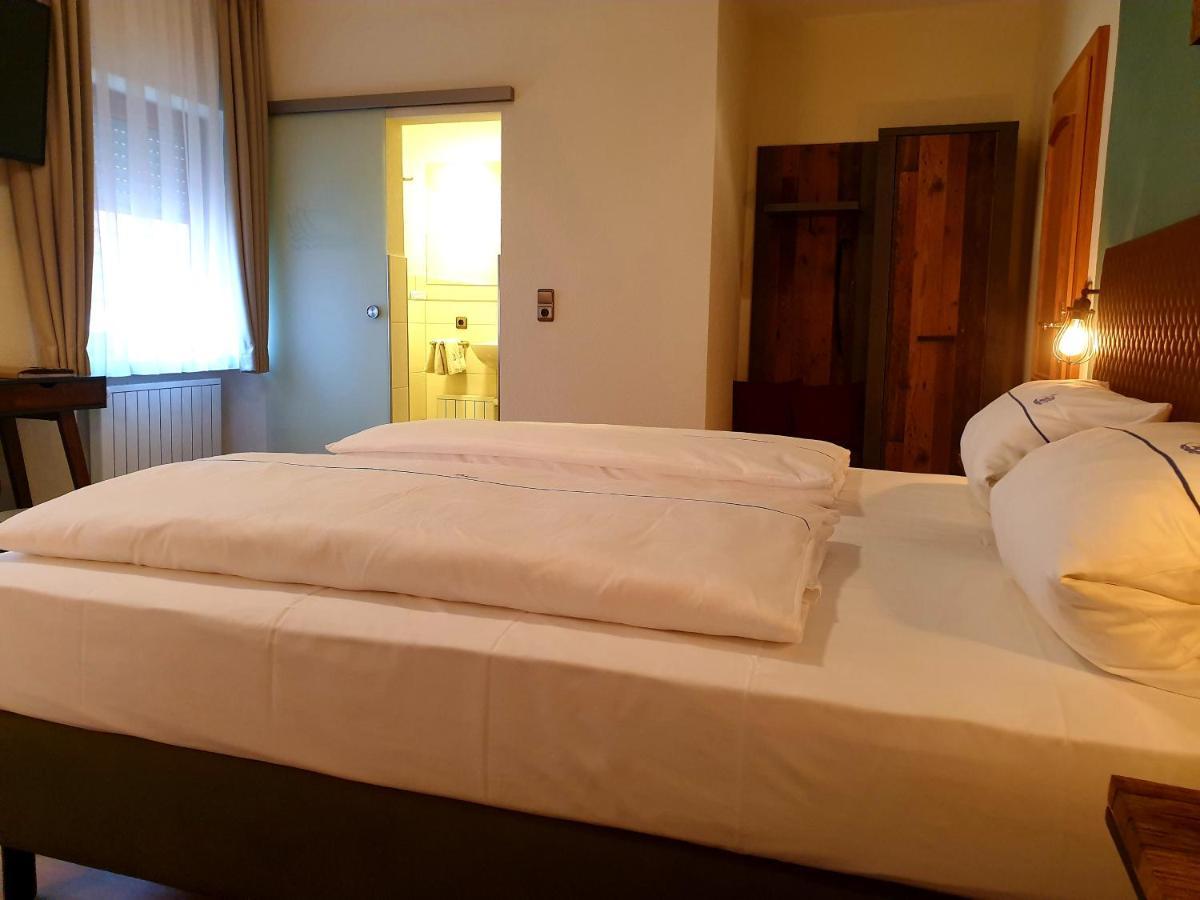Hotel Gasthof Zum Schwan Steinsfeld Zewnętrze zdjęcie