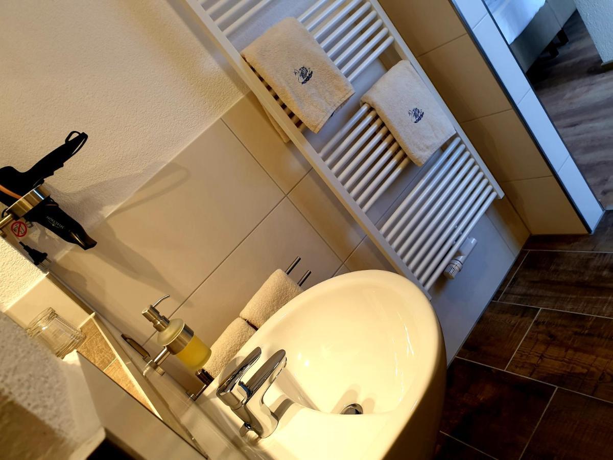 Hotel Gasthof Zum Schwan Steinsfeld Zewnętrze zdjęcie